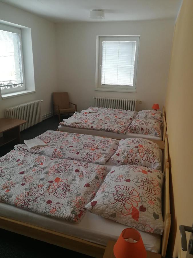 Penzion U Kluju Vestin Exteriör bild